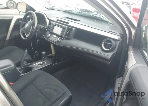 2015 Toyota Rav4 Xle z USA, uszkodzony, nr VIN 2T3WFREV9FW187258